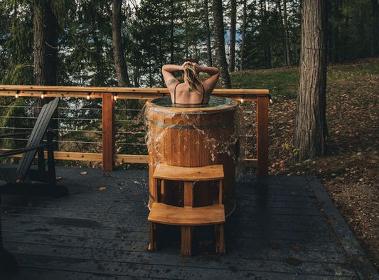 Cold Plunge vs Ice Barrel: 5 Crucial Differences for Home and Off-Grid Cold Therapy